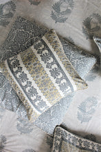 画像をギャラリービューアに読み込む, 【OUTLET 30%OFF】クッションカバー Yellow & Grey 45cmX45cm (2枚セット)