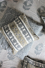 画像をギャラリービューアに読み込む, 【OUTLET 30%OFF】クッションカバー Yellow & Grey 60cmX60cm (2枚セット)